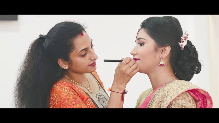 LOLA BEAUTY CARE PULPALLY