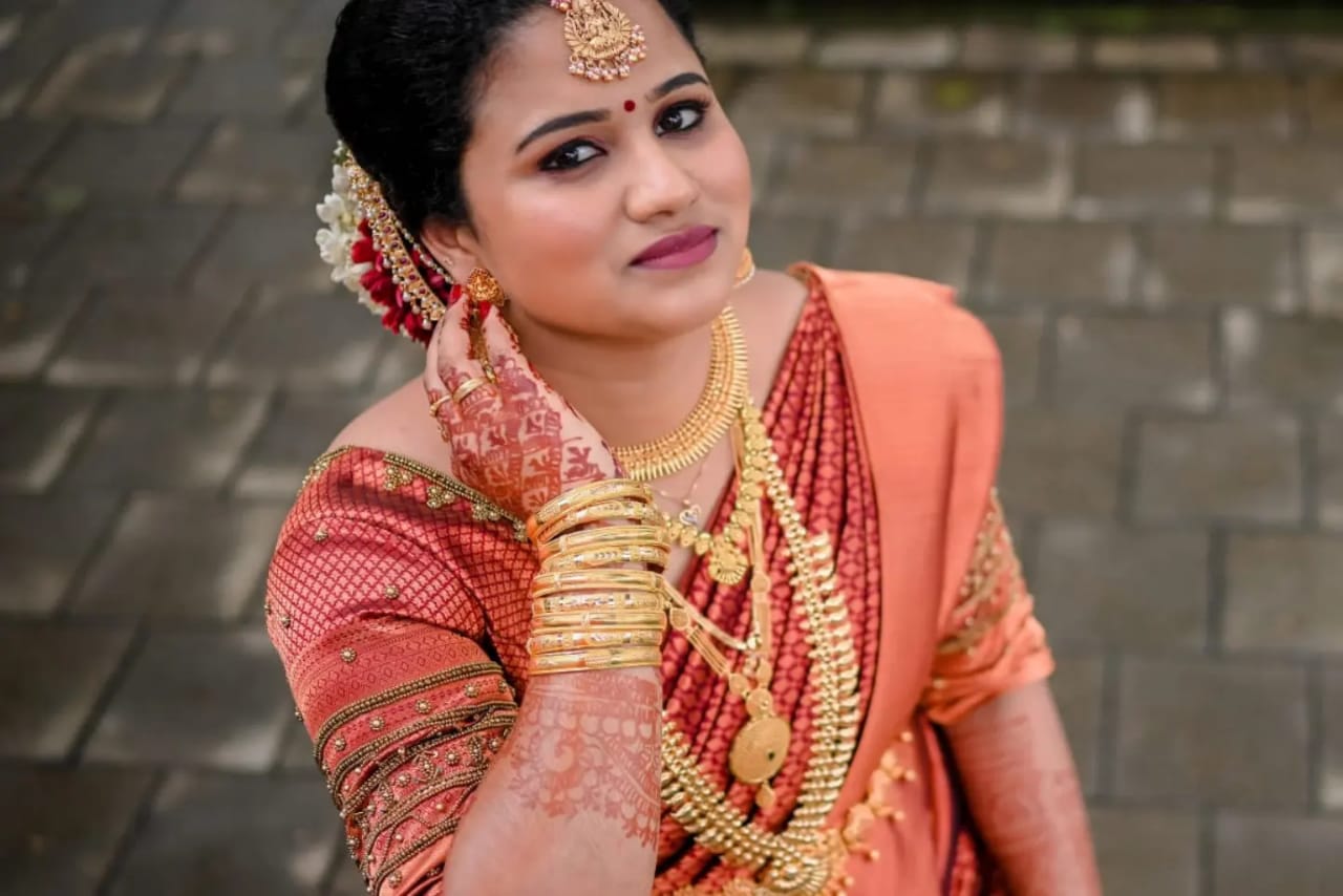 LOLA BEAUTY CARE PULPALLY