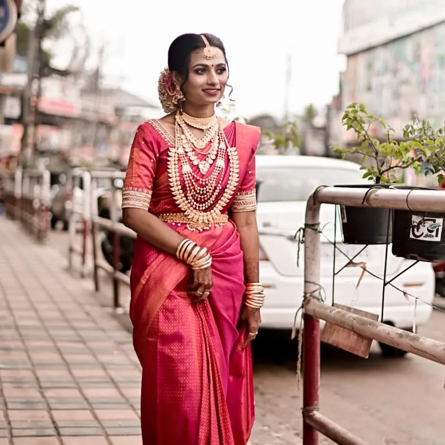 LOLA BEAUTY CARE PULPALLY